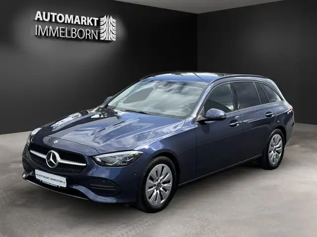 Mercedes-Benz C-Class view 4