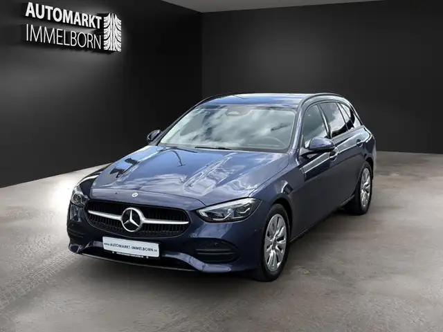Mercedes-Benz C-Class view 3