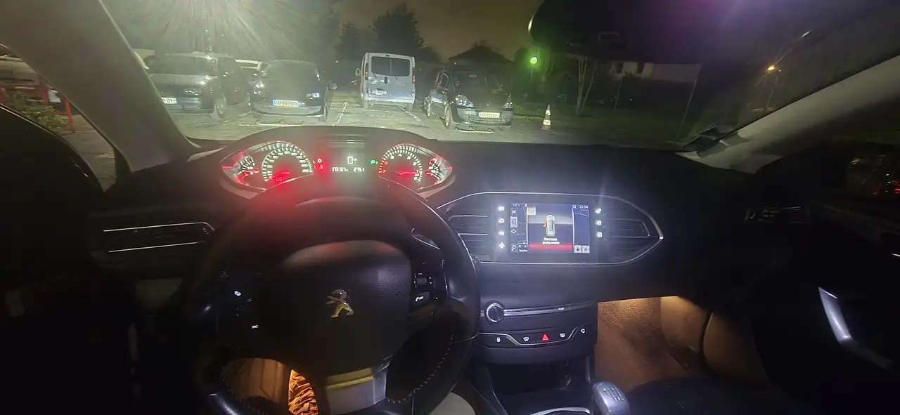 Peugeot 308 308 — photo 4