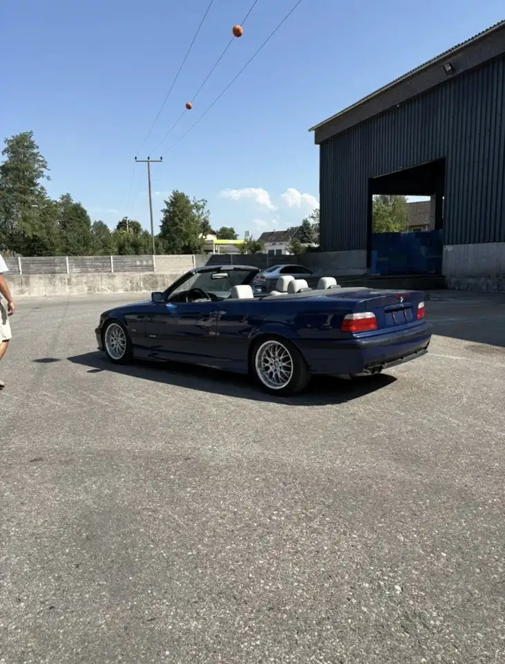 BMW 328i Cabrio Exclusiv-Edition, foto 2