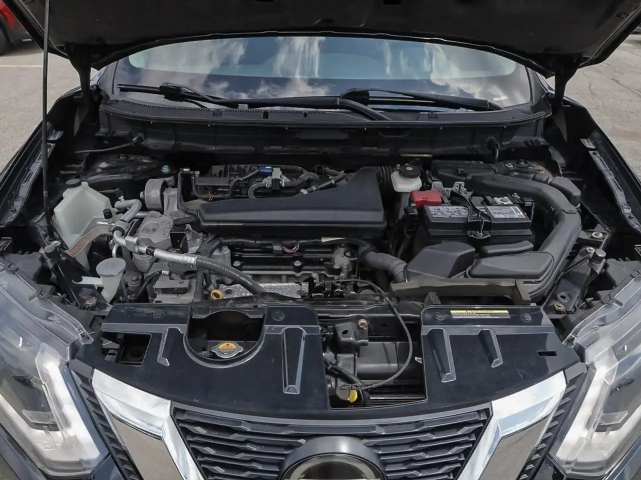 Nissan Rogue снимка Nissan Rogue