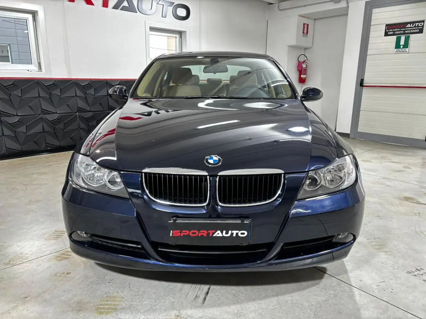 BMW 320 i AUTOMATICA BERLINA Bleu - 2