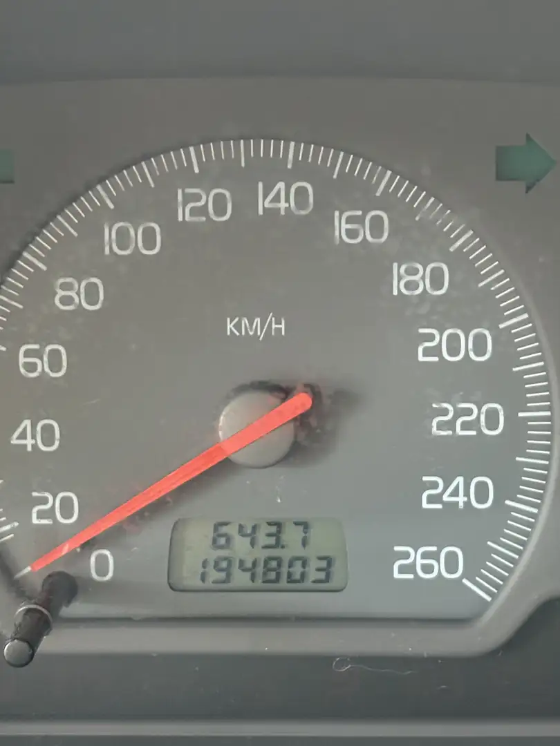 Volvo V40 of doe een goed bod Geel - 1