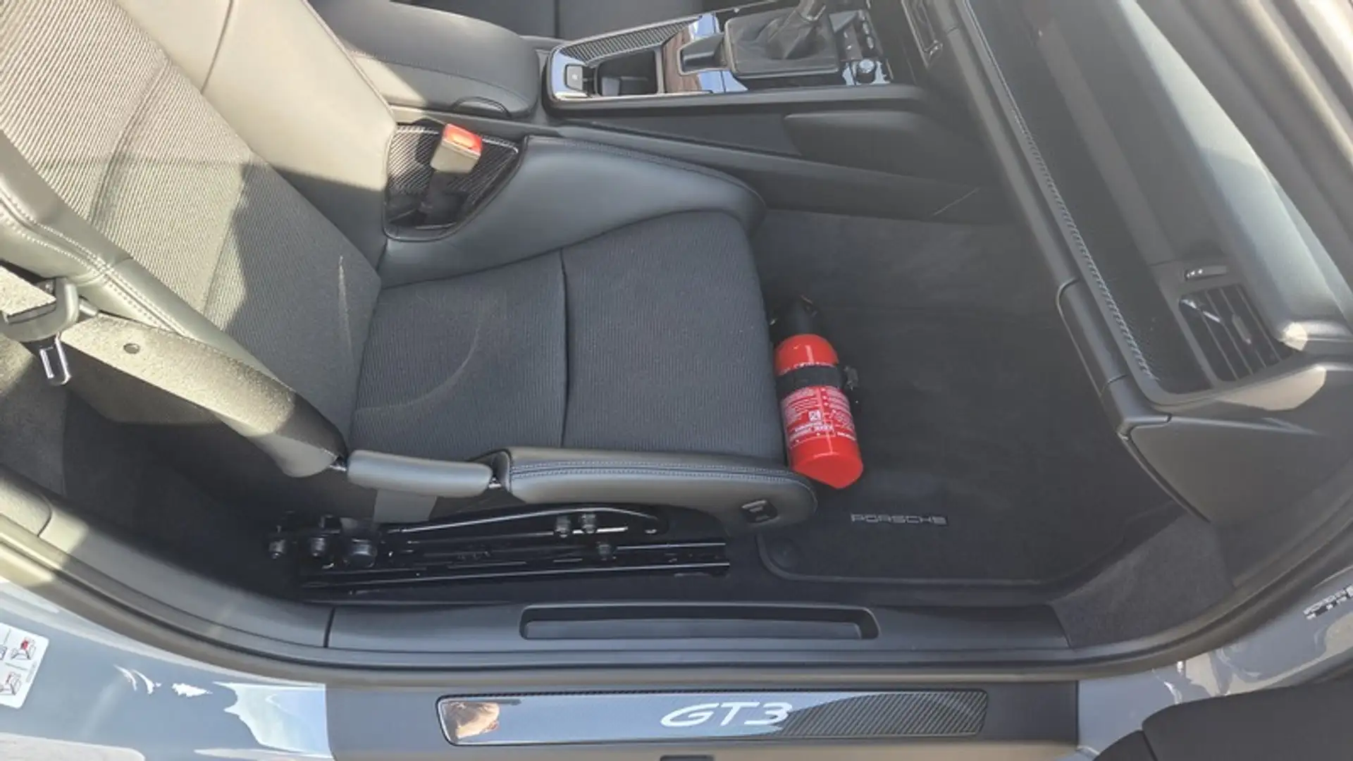 Porsche 911 2024 화이트 사진 7