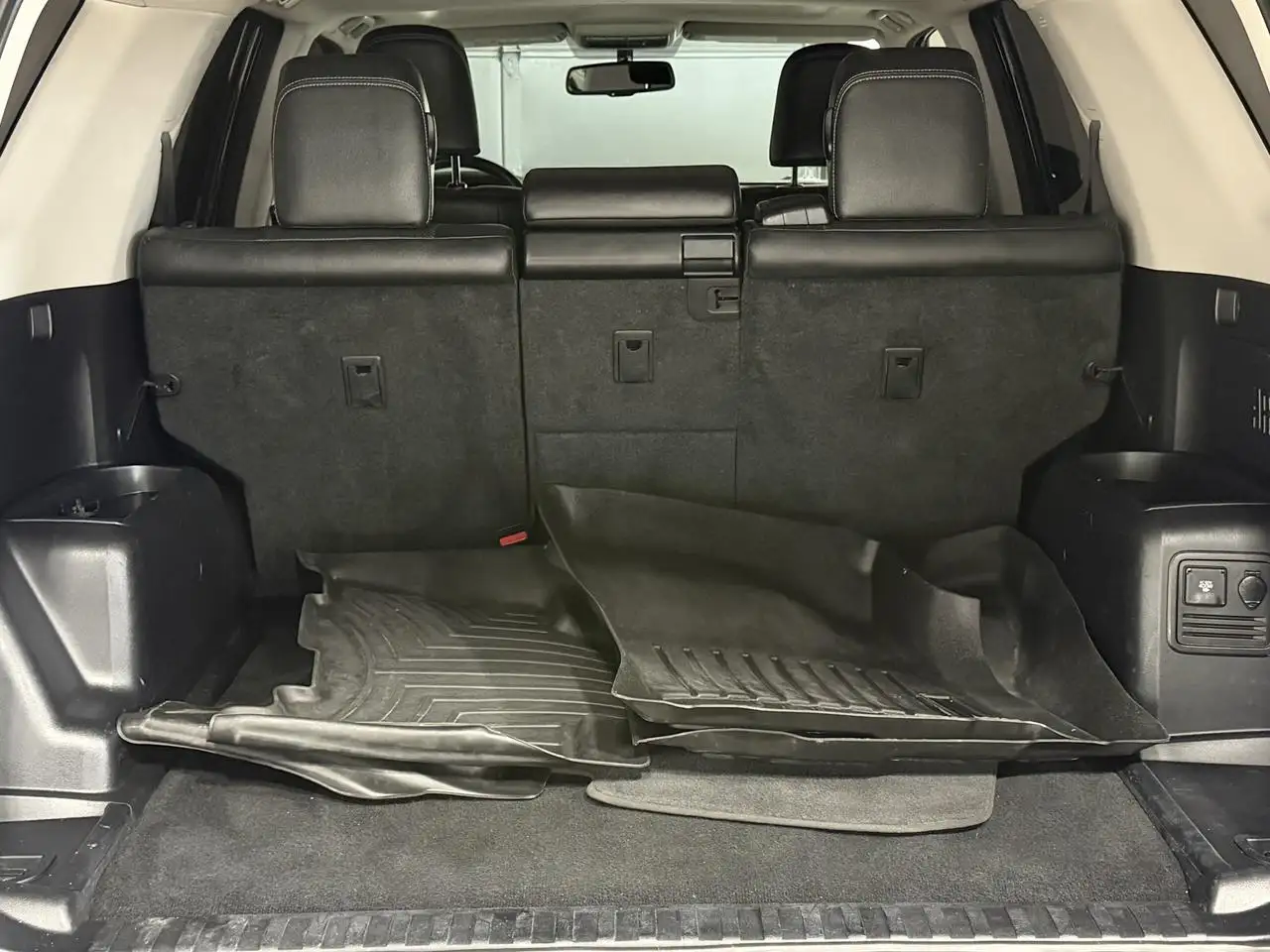Toyota 4-Runner снимка Toyota 4-Runner