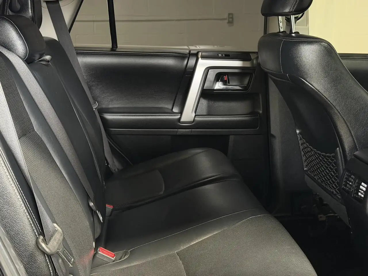 Toyota 4-Runner снимка Toyota 4-Runner