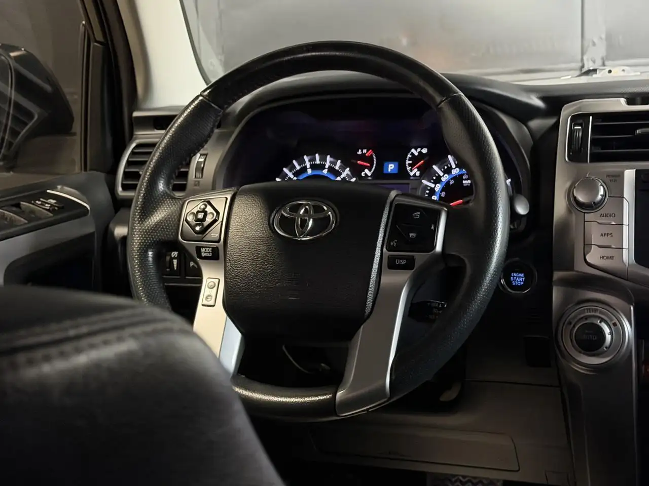 Toyota 4-Runner снимка Toyota 4-Runner