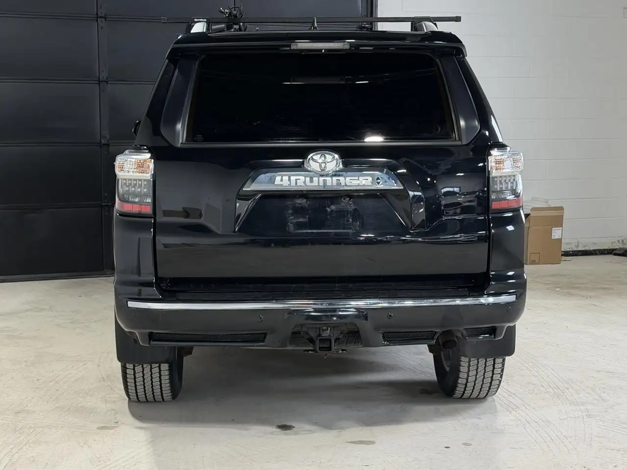 Toyota 4-Runner снимка Toyota 4-Runner