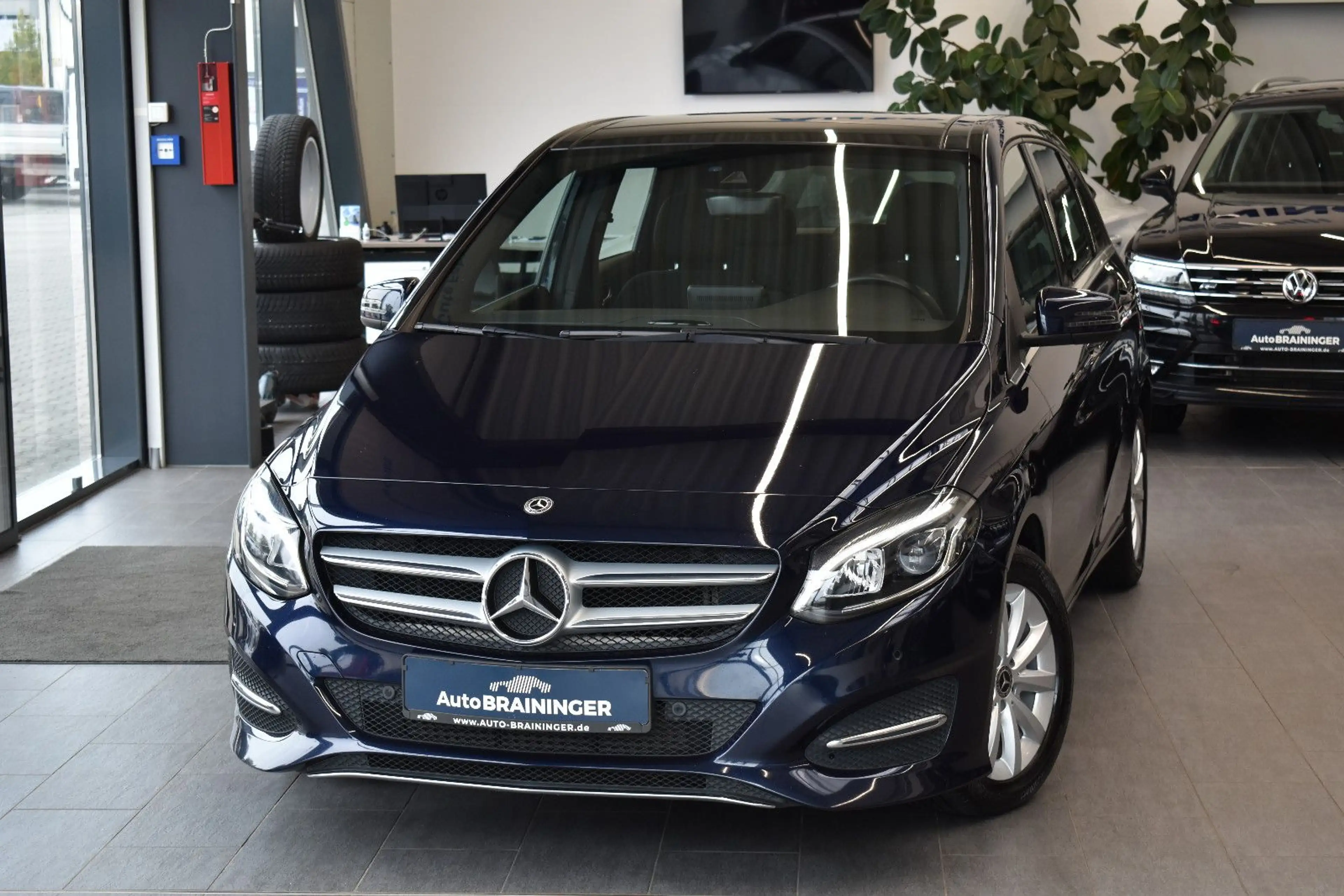 Mercedes-Benz B 200 CDI Style 7G-DCT LED~Panorama~Navi3D