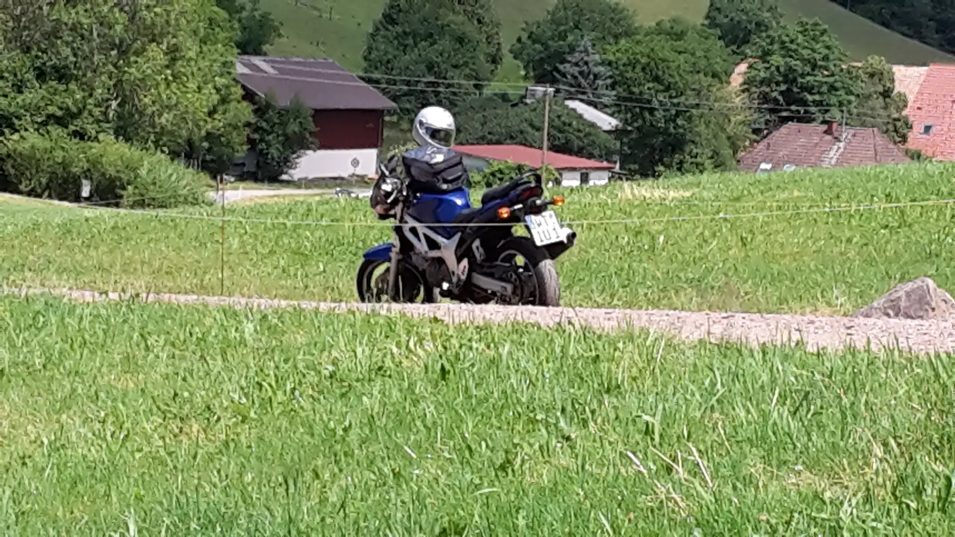 Suzuki SV 650 SV 650S, sehr gepflegt mit wenigen Km. Bleu - 1