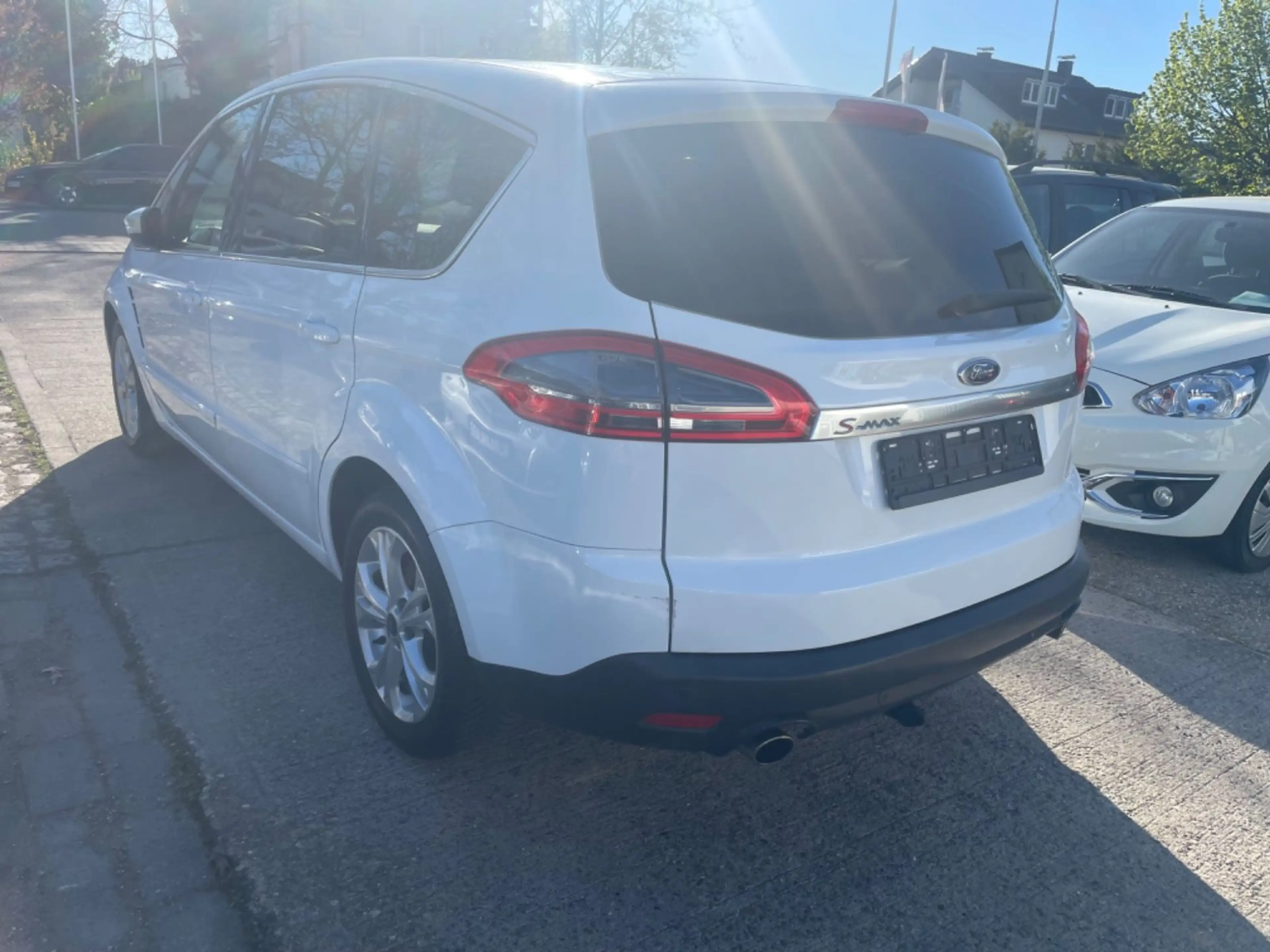 Ford S-Max S-MAX Titanium AUTOMATIK TÜV+SERVICE NEU ! — photo 2