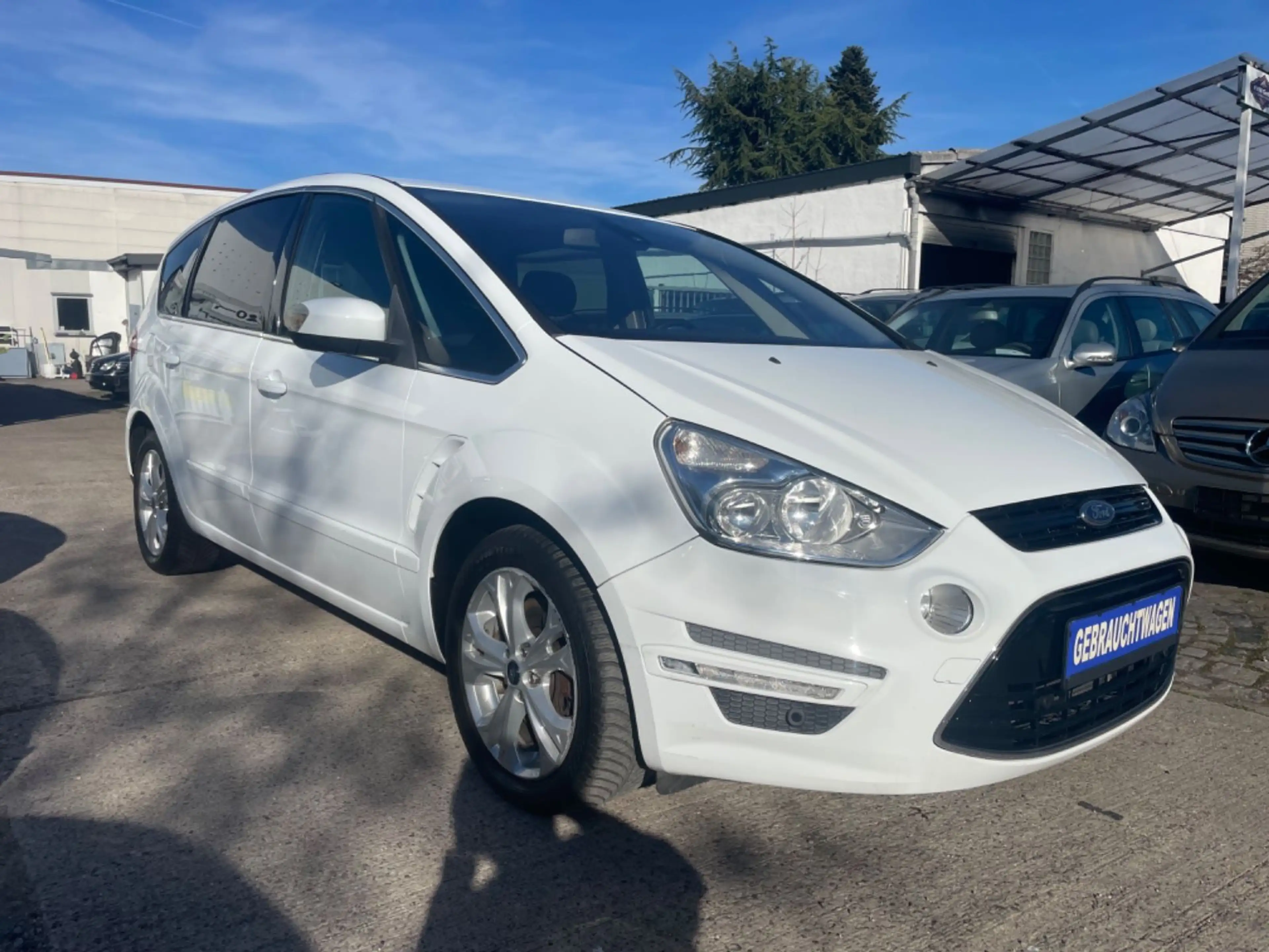 Ford S-Max S-MAX Titanium AUTOMATIK TÜV+SERVICE NEU ! — photo 4