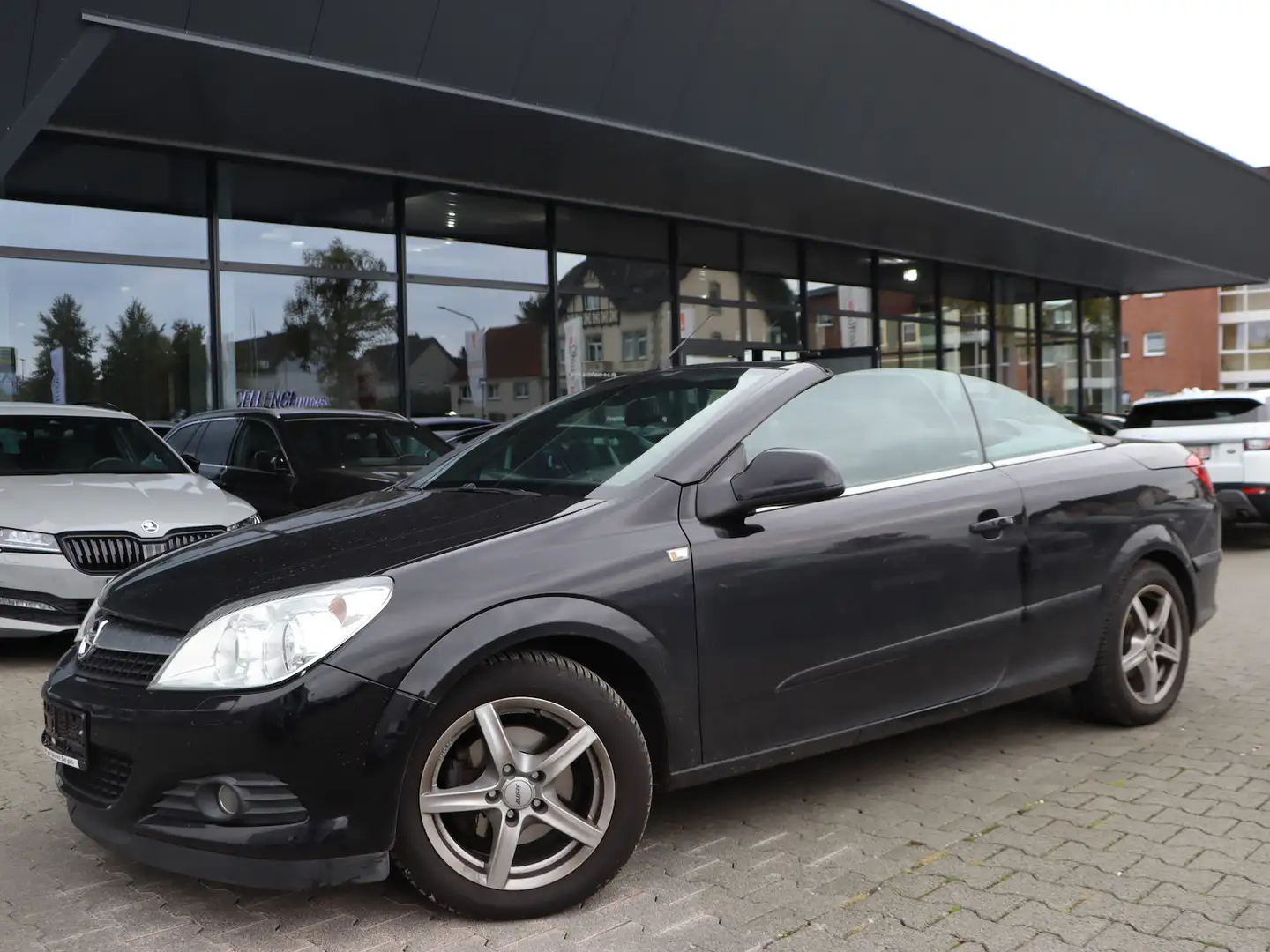 Opel Astra H 1.8 TwinTop Endless Summer OPC-LINE Schwarz - 1