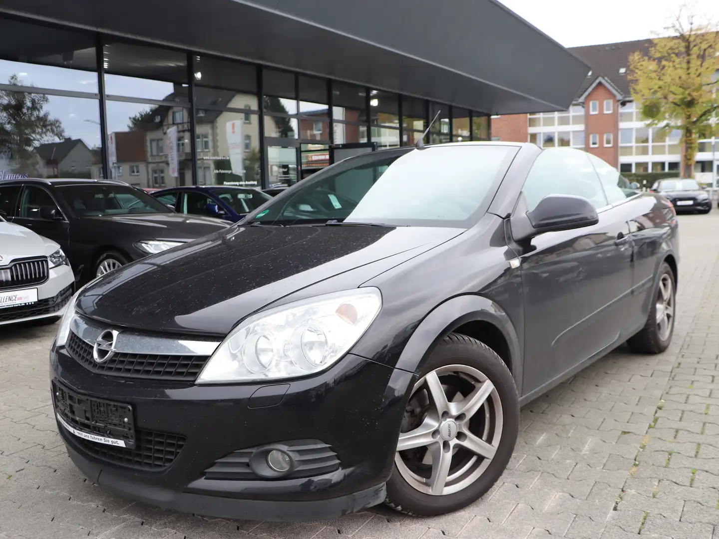 Opel Astra H 1.8 TwinTop Endless Summer OPC-LINE Schwarz - 2