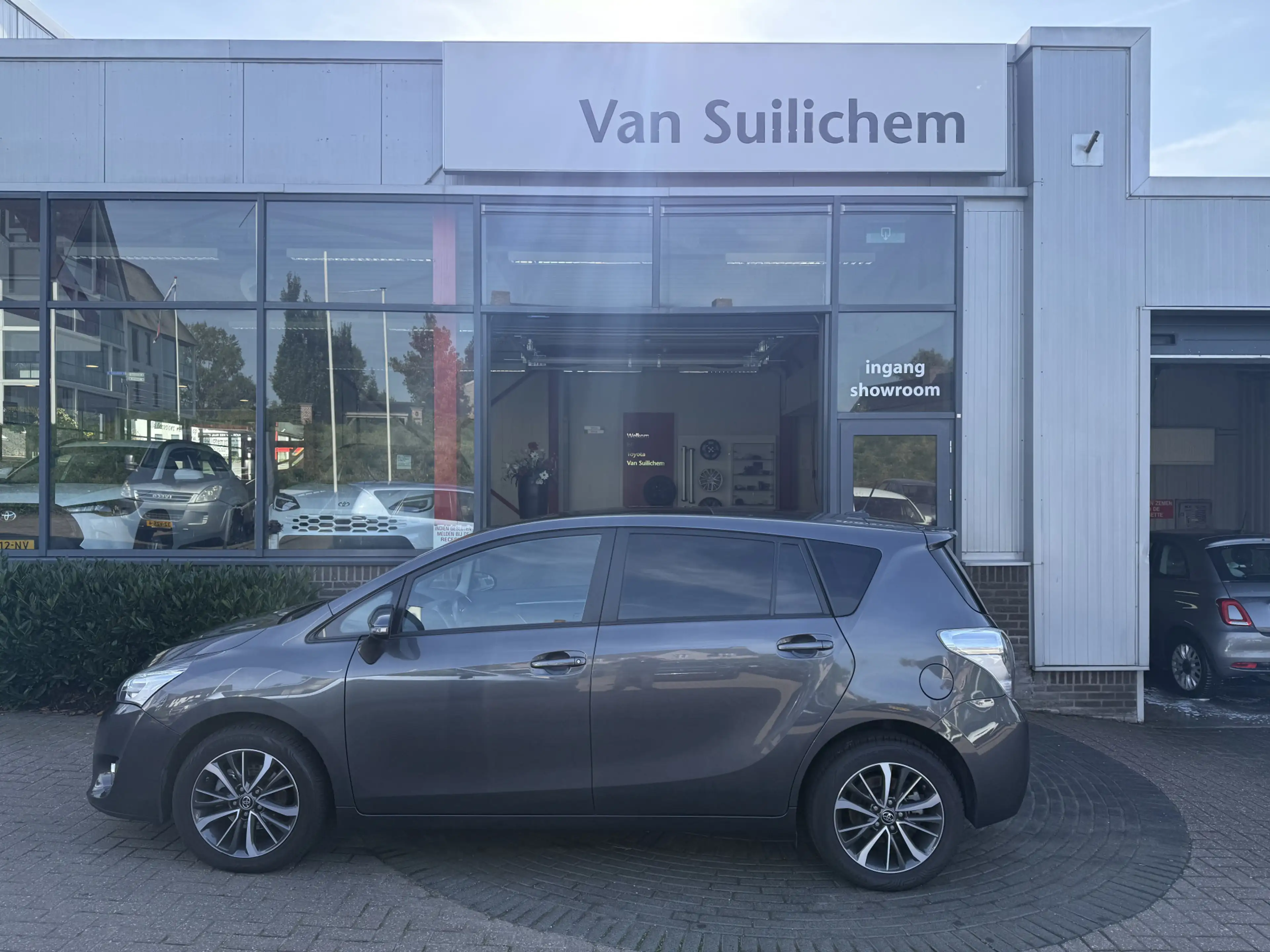 Toyota Verso 1.8 VVT-i Dynamic