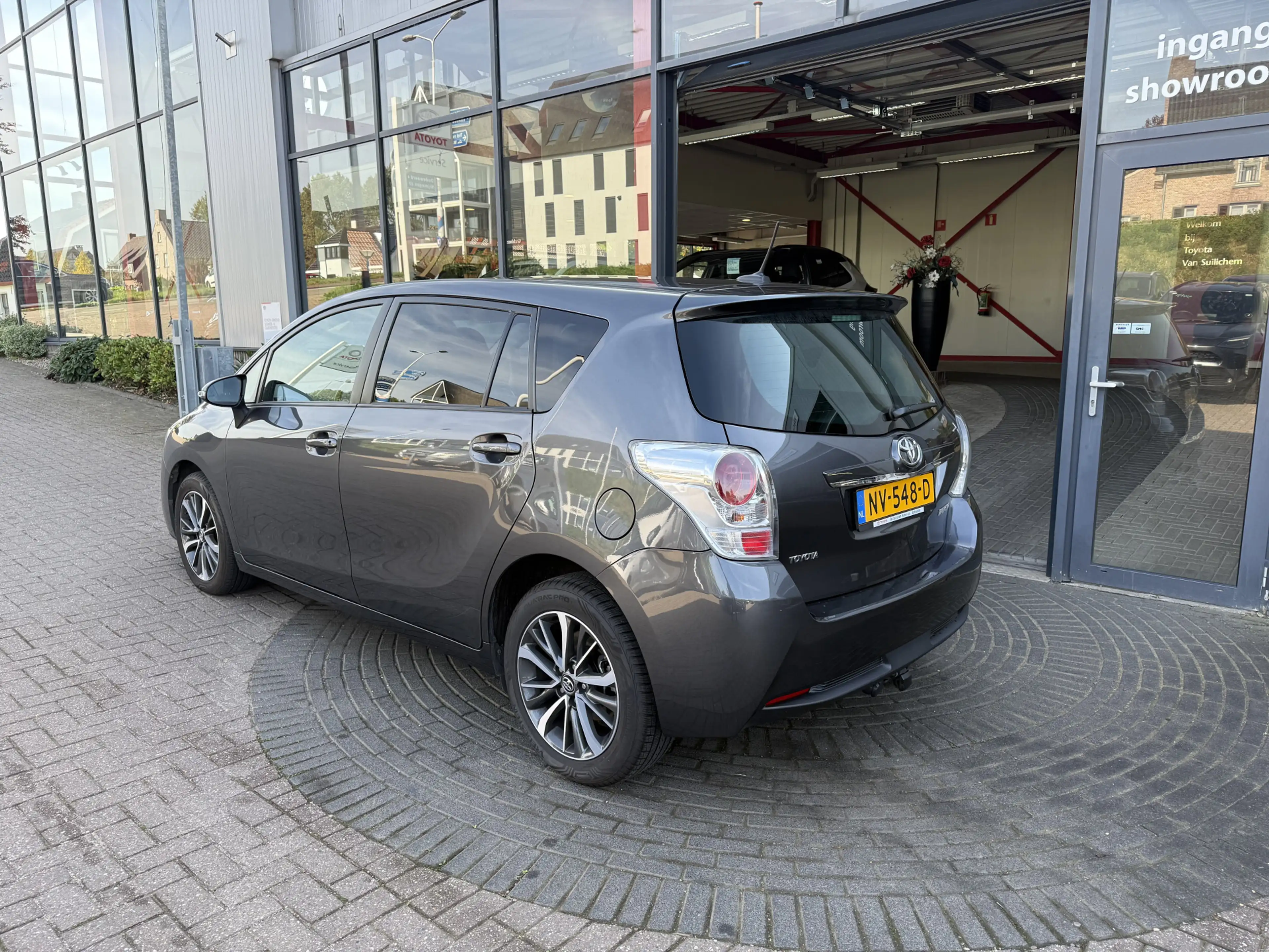Toyota Verso 1.8 VVT-i Dynamic — photo 4