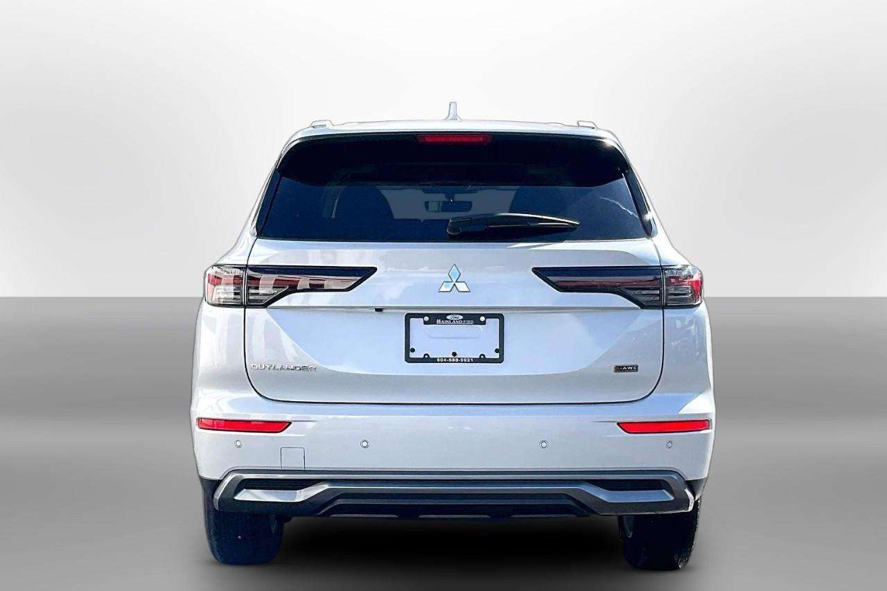 2026 Mitsubishi Outlander — снимка 1