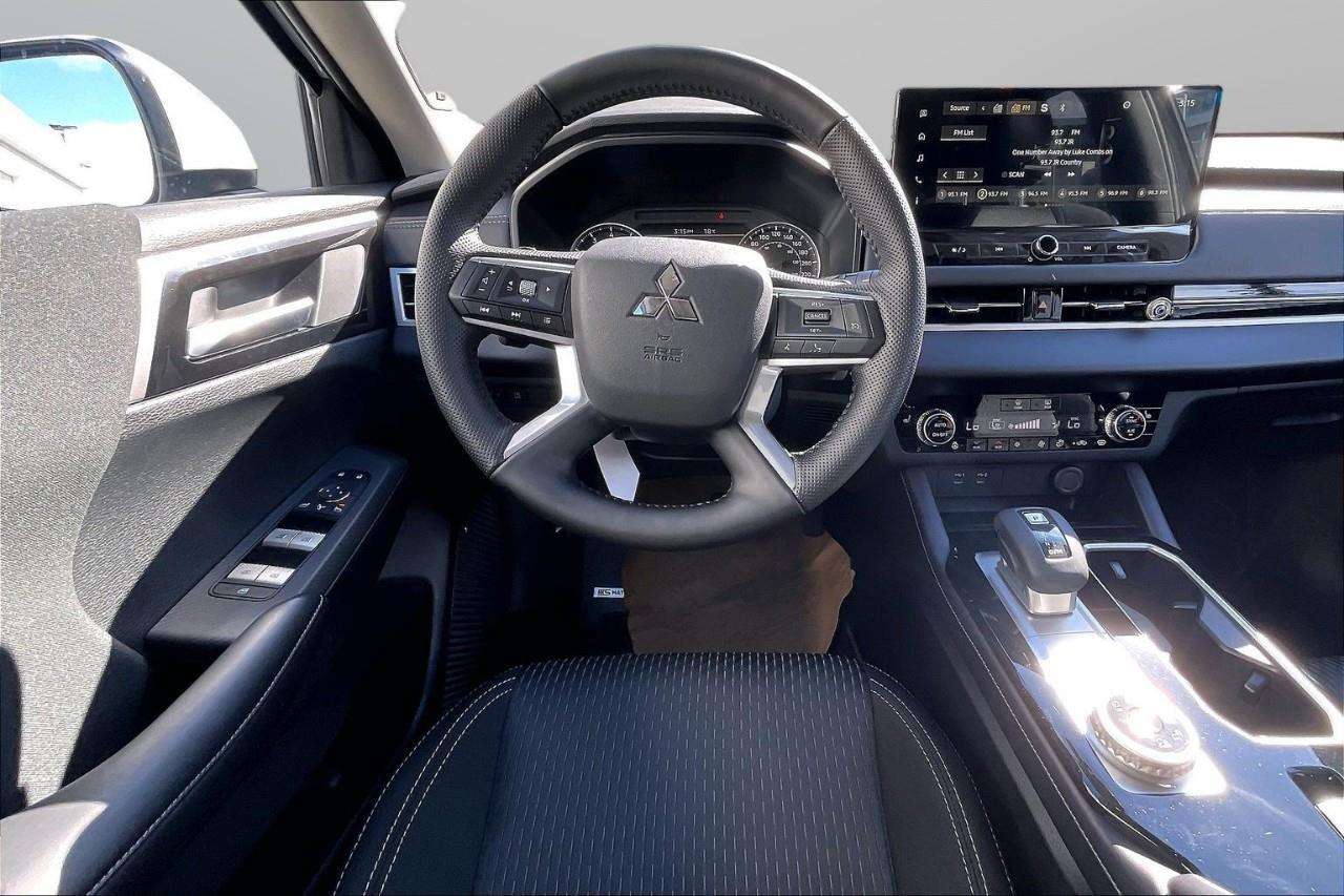 2026 Mitsubishi Outlander — снимка 1