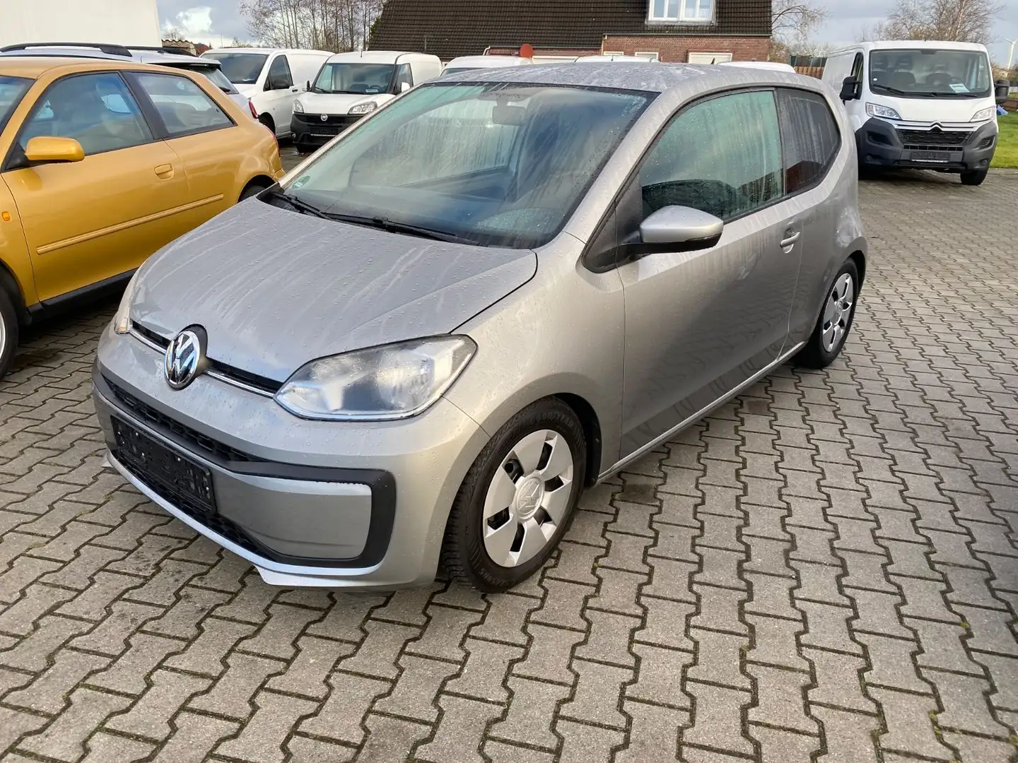 Volkswagen up! move up! Sportauspuff/ Fahrwerk Silber - 2