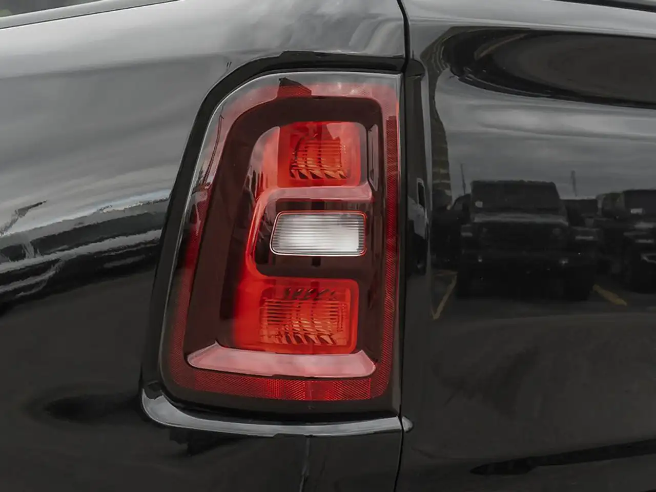 RAM 1500 снимка RAM 1500
