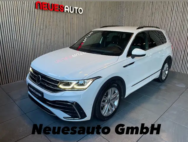 Volkswagen Tiguan R-Line 4Motion*DSG*AHK*Matrix*ACC*Standheizung*