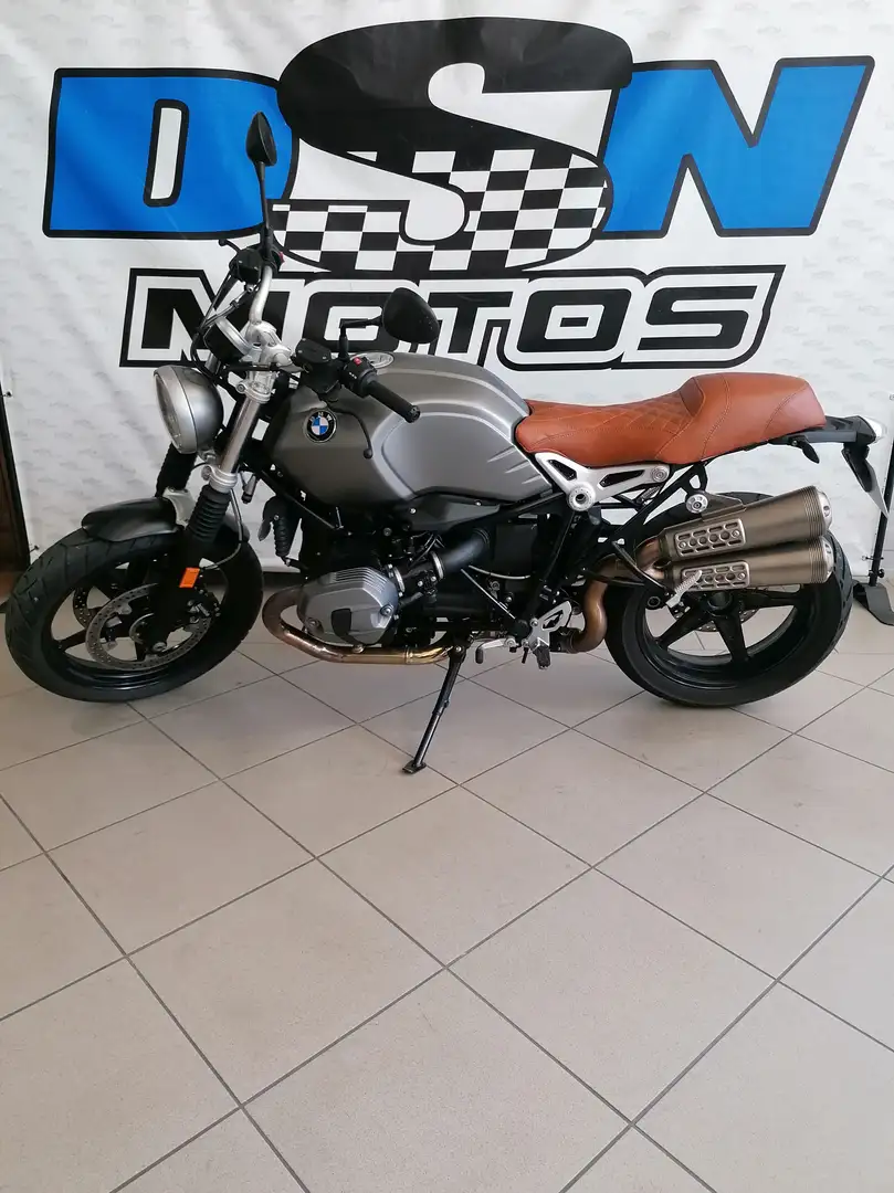 BMW R nineT Argent - 2