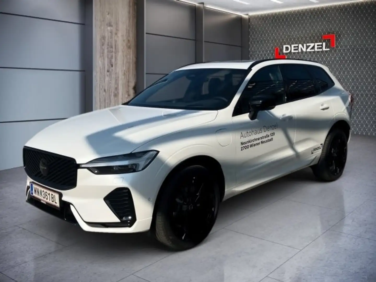 Volvo XC60 Black Edition T6 AWD Plug-in Hybrid Elektrisch/Benzin Ultra Blanc - 1