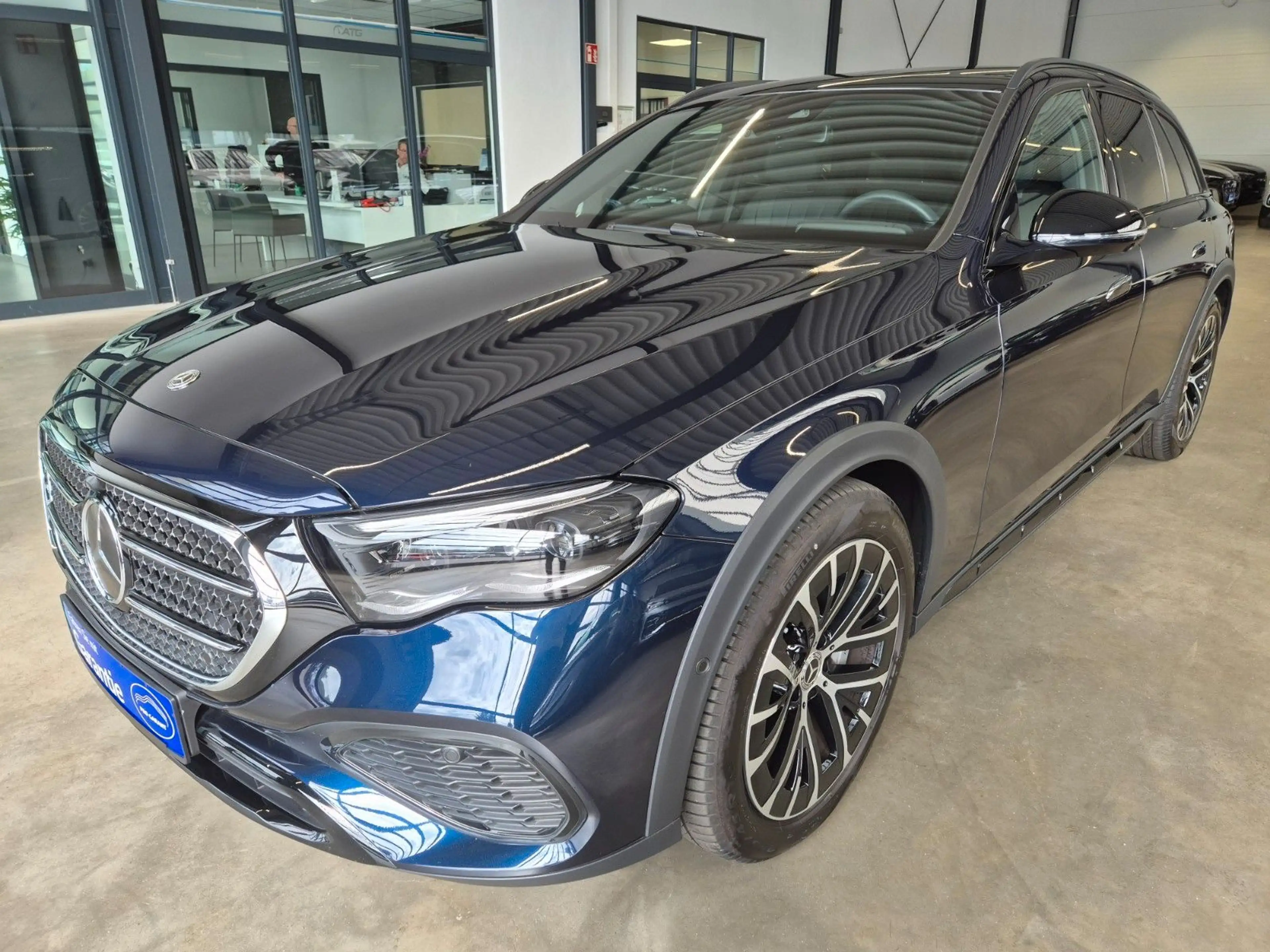 Mercedes-Benz E 450 d T ALL-TERRAIN 4M AVANTGARDE PREMIUM PLUS — photo 4