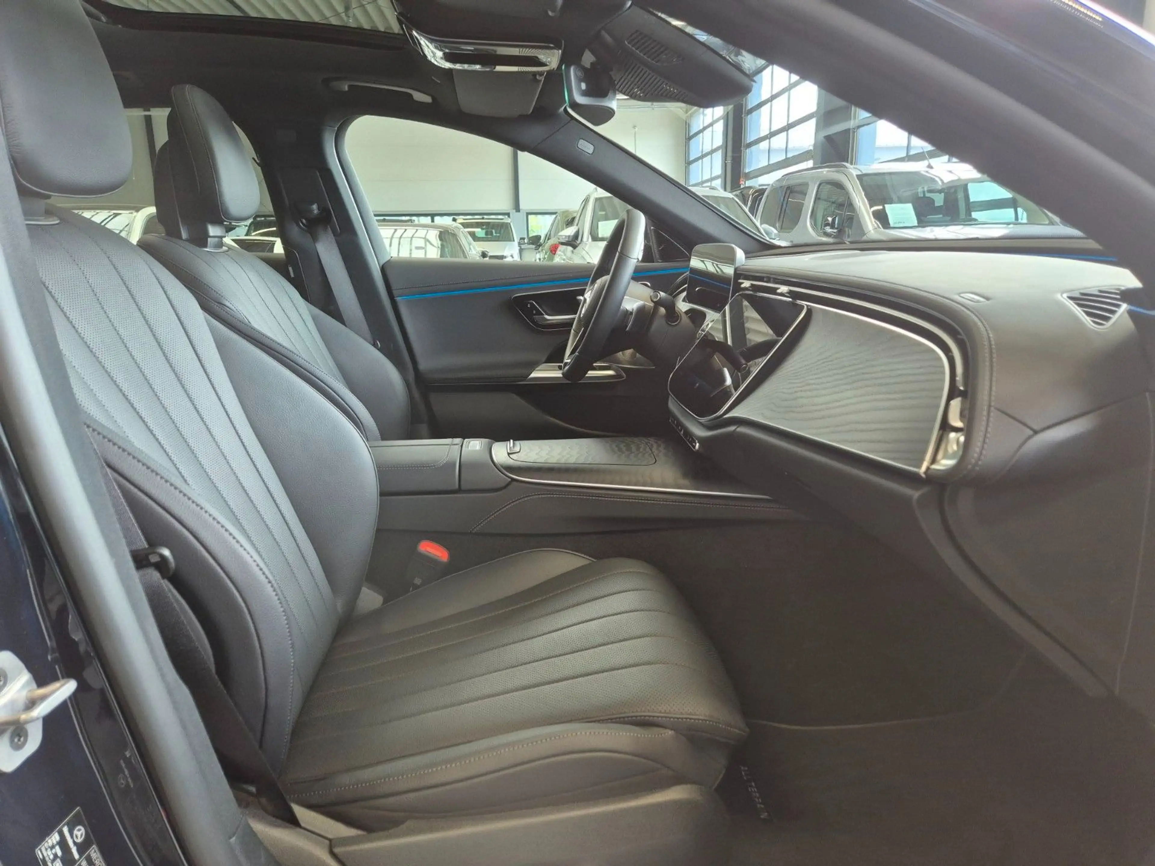 Mercedes-Benz E 450 d T ALL-TERRAIN 4M AVANTGARDE PREMIUM PLUS — photo 10