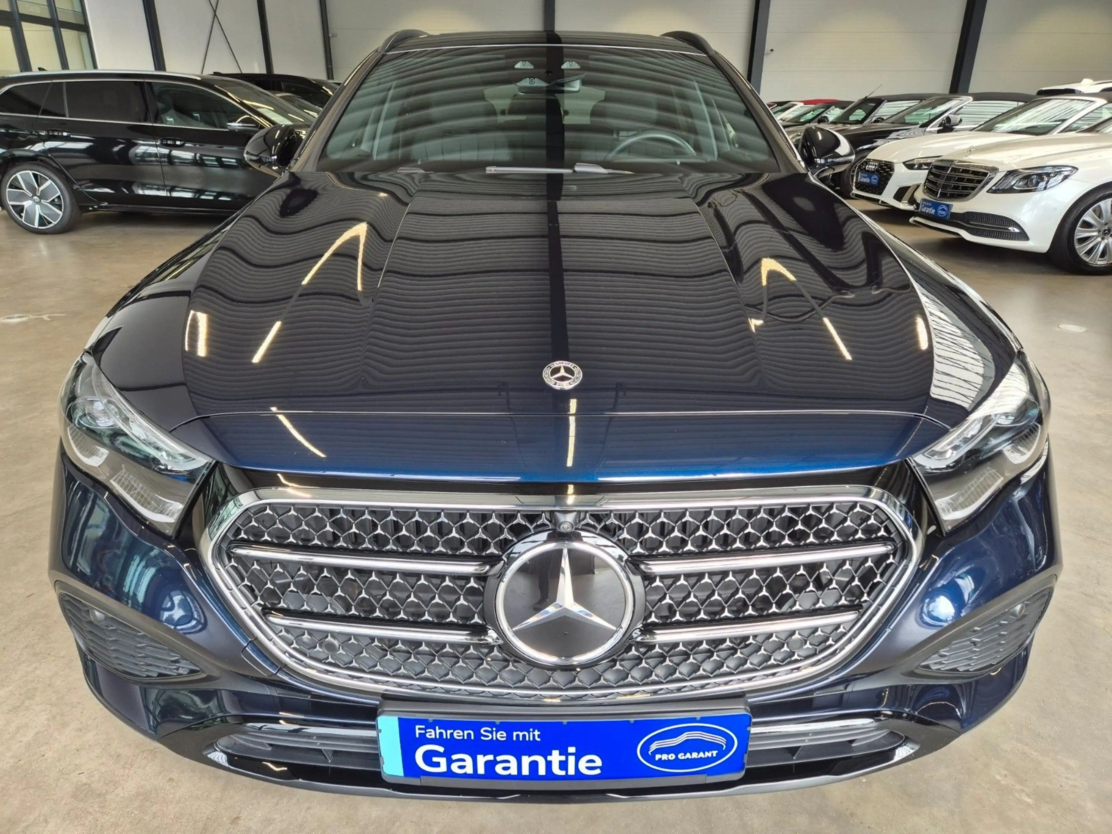 Mercedes-Benz E 450 d T ALL-TERRAIN 4M AVANTGARDE PREMIUM PLUS — photo 3