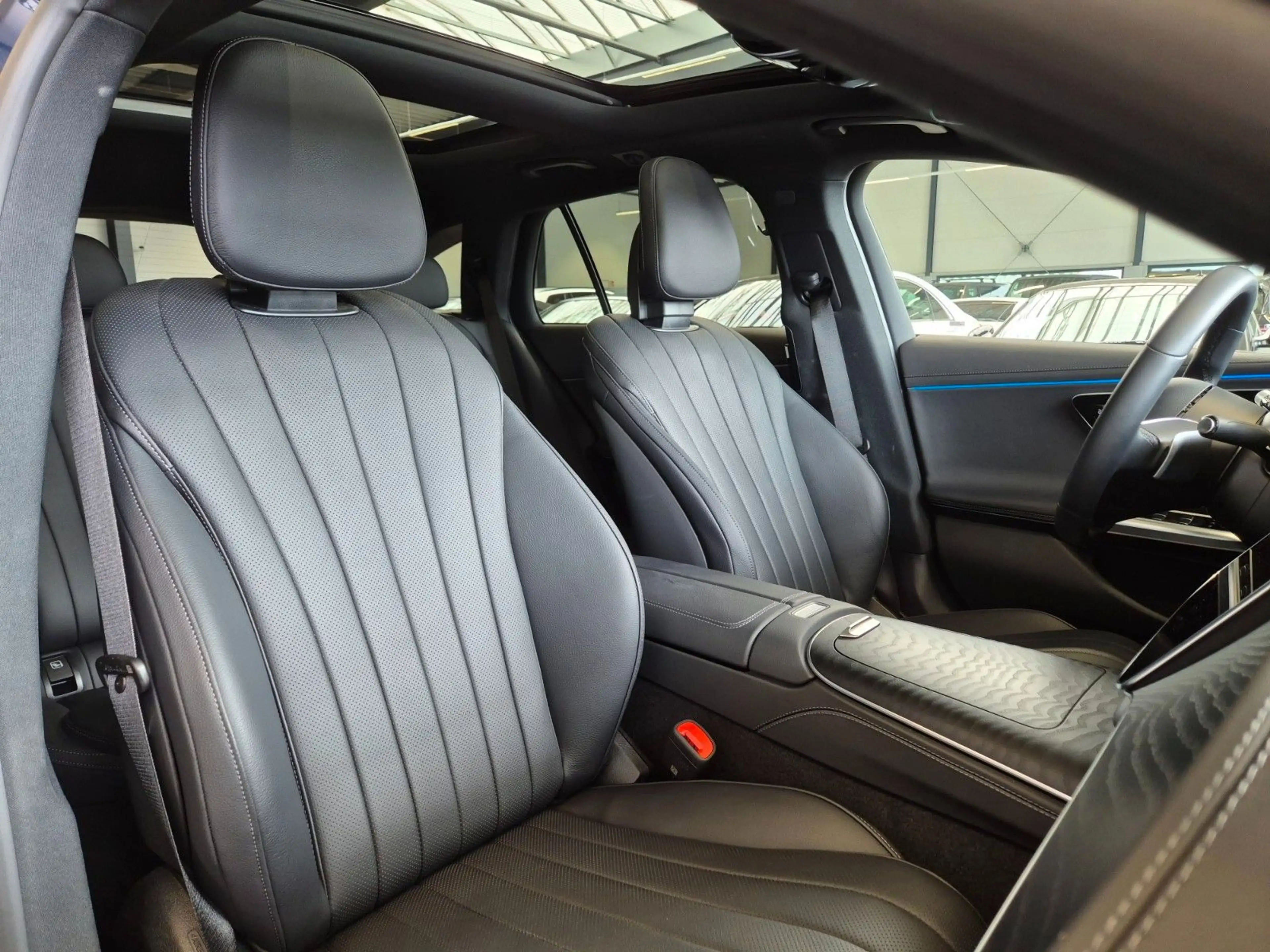 Mercedes-Benz E 450 d T ALL-TERRAIN 4M AVANTGARDE PREMIUM PLUS — photo 9
