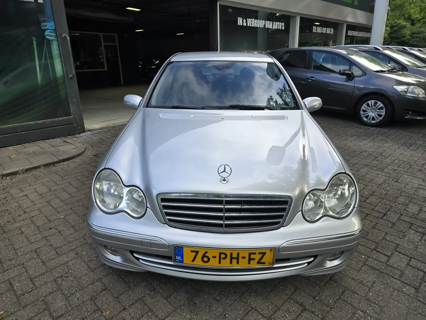 Mercedes-Benz C 200 K. Avantgarde | 2E EIGENAAR | 12MND GARANTIE | YOU Grijs - 2