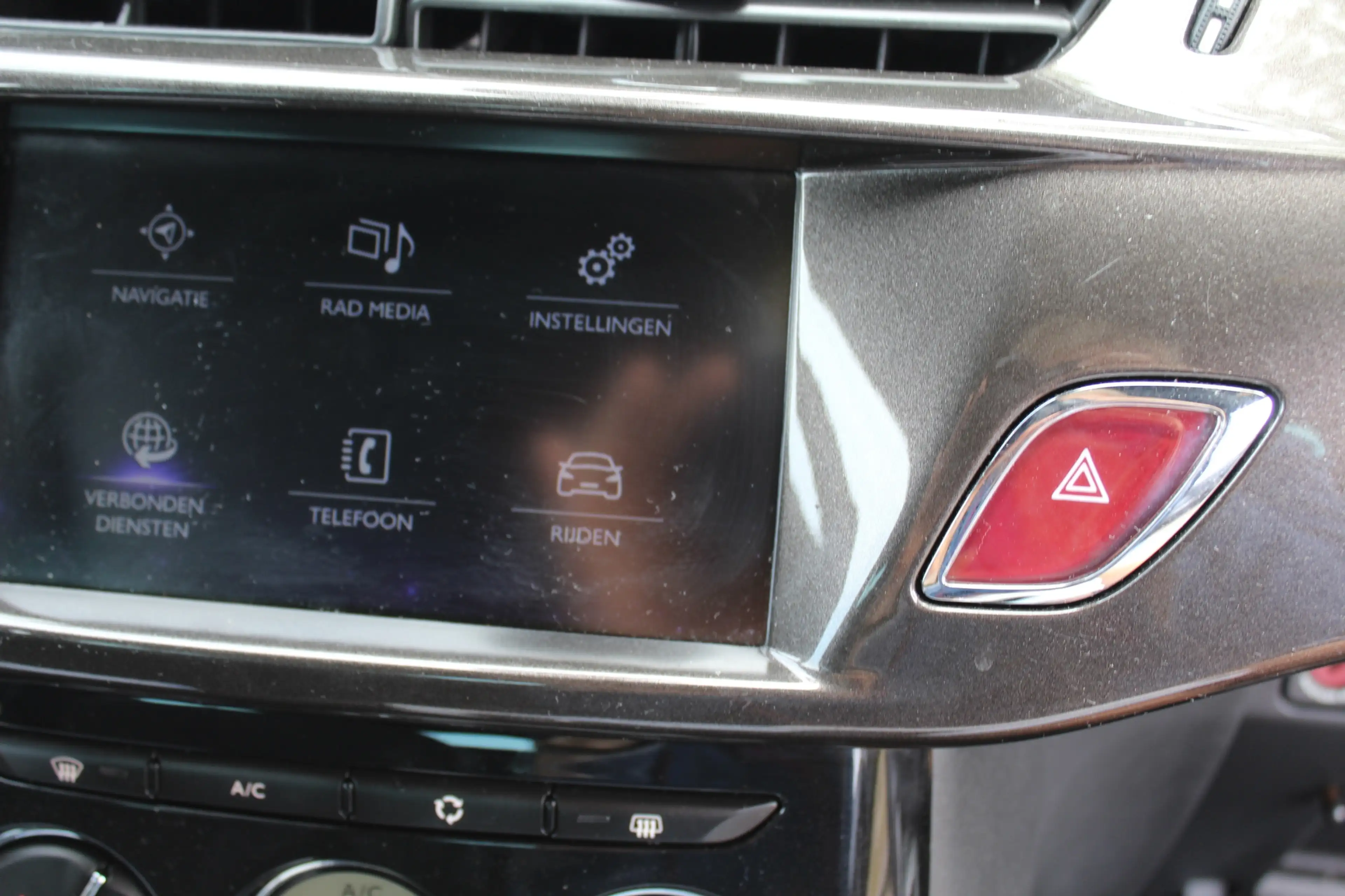 DS Automobiles DS 3 1.2 PureTech So Chic nap clima cruise navi sensore — photo 28