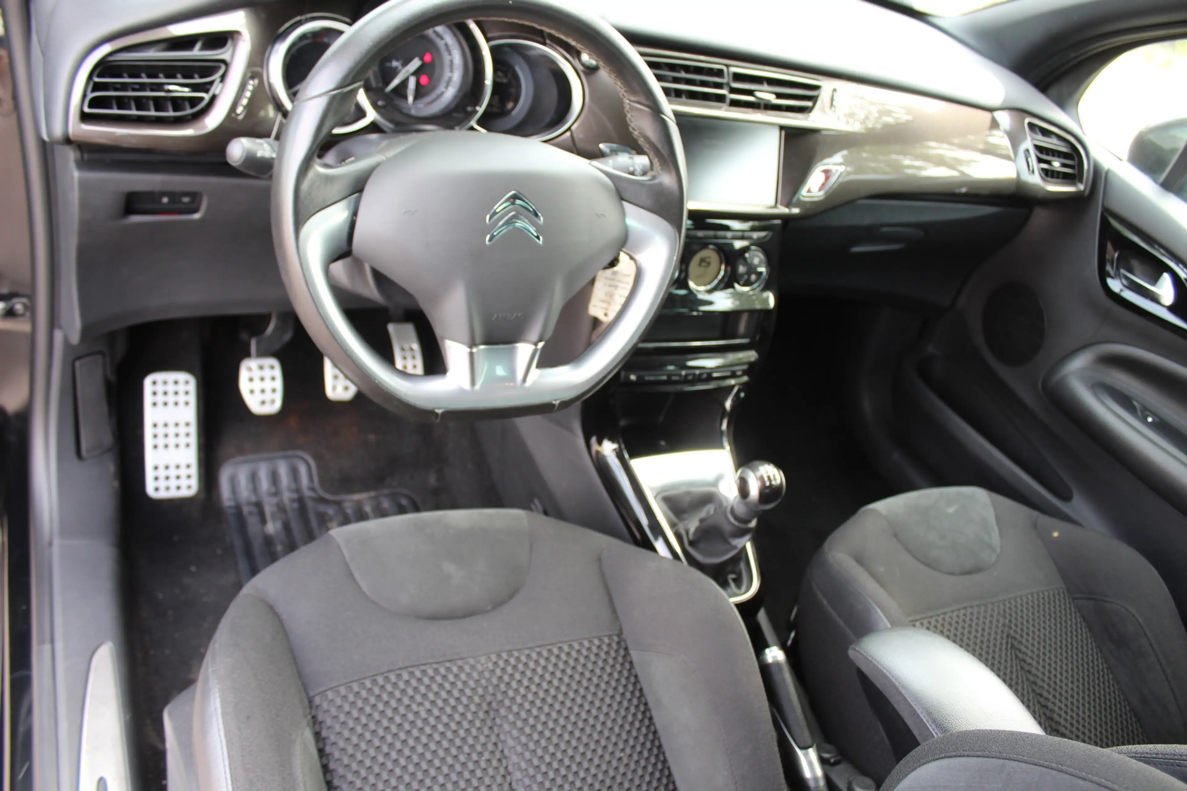 DS Automobiles DS 3 1.2 PureTech So Chic nap clima cruise navi sensore — photo 27