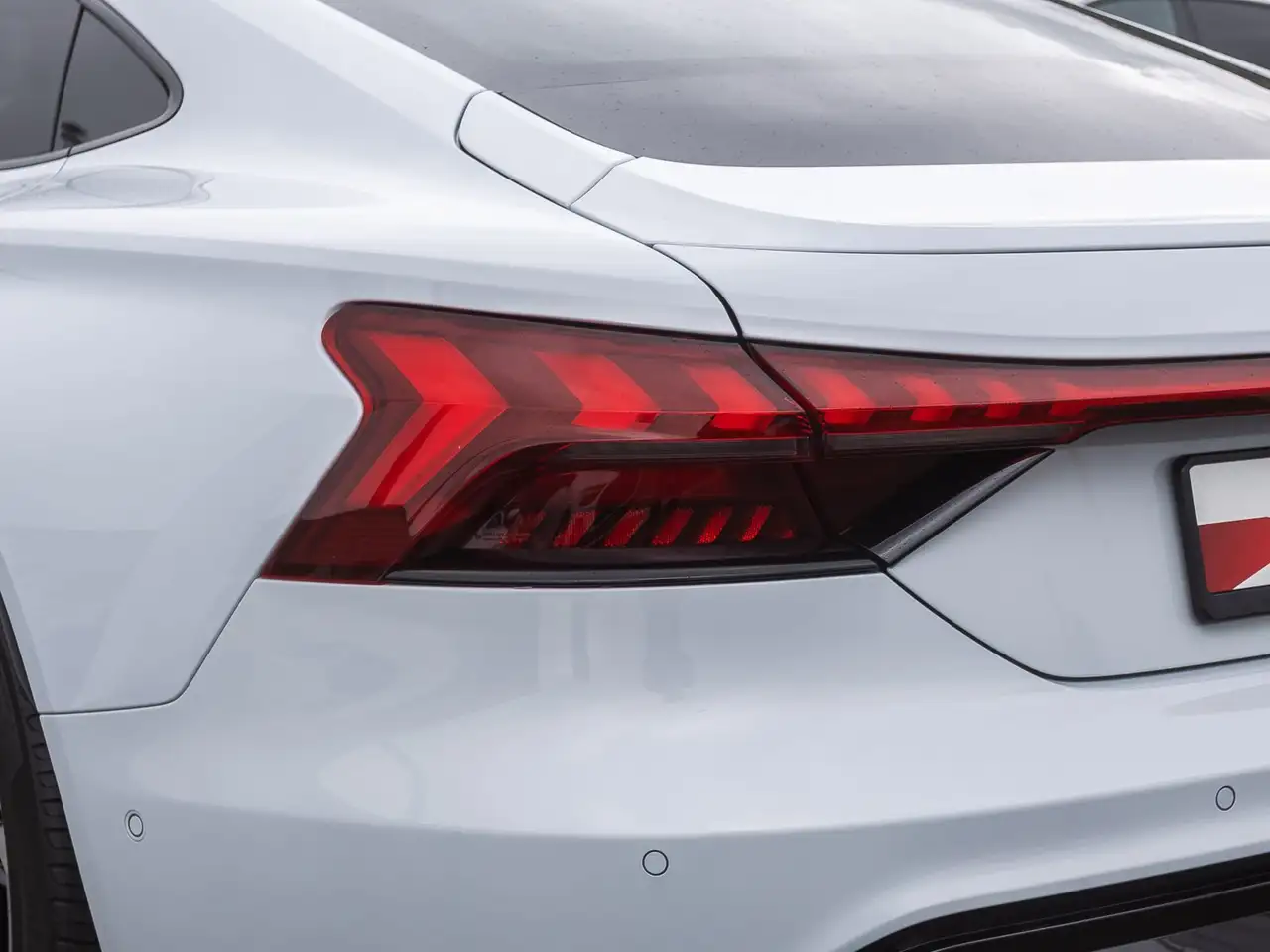 Audi e-tron GT Navi Matrix HuD Panorama B&O Standklim, миниатюра 9