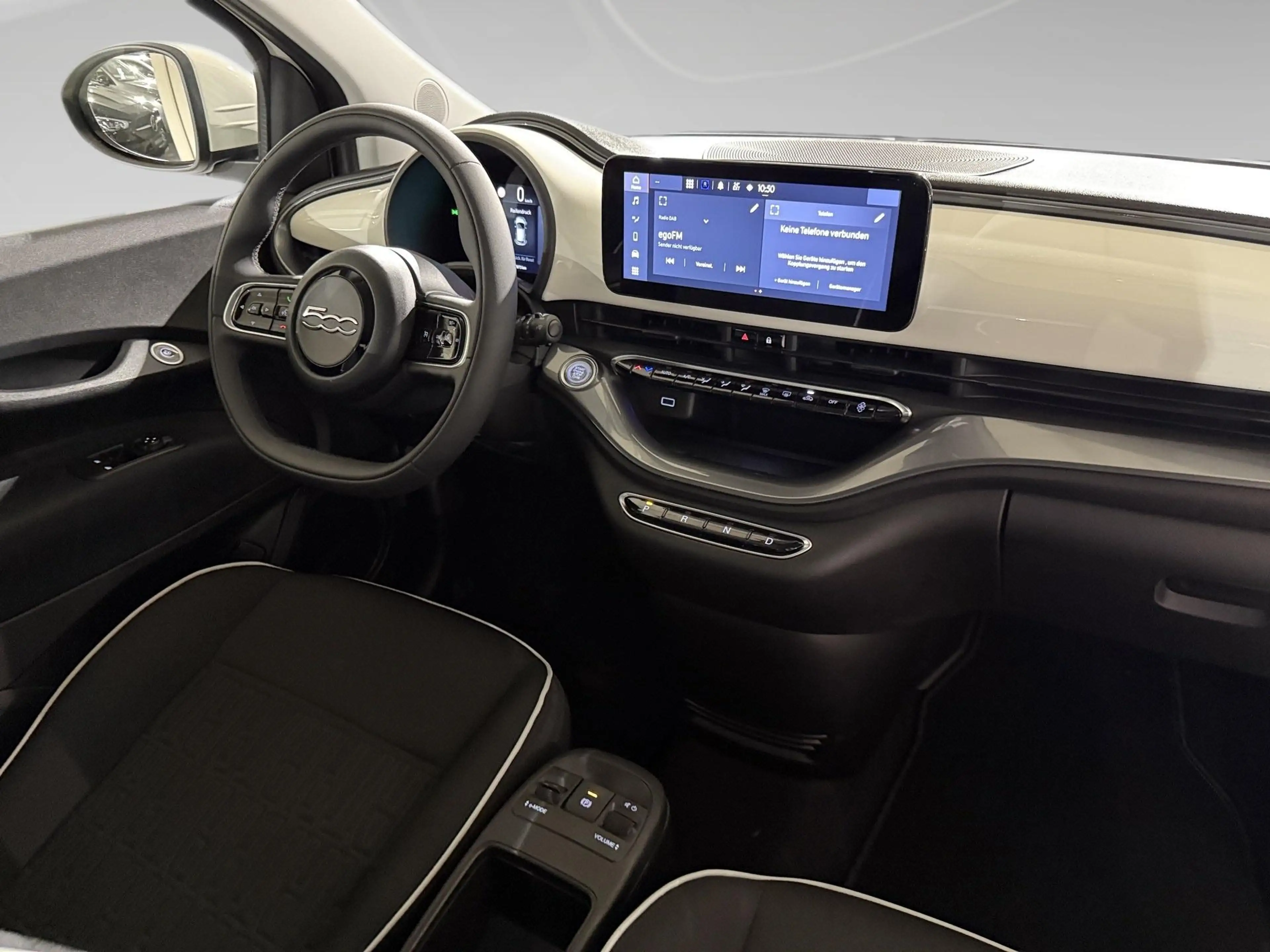 Fiat 500e 500e 42 kWh LIMO — photo 7