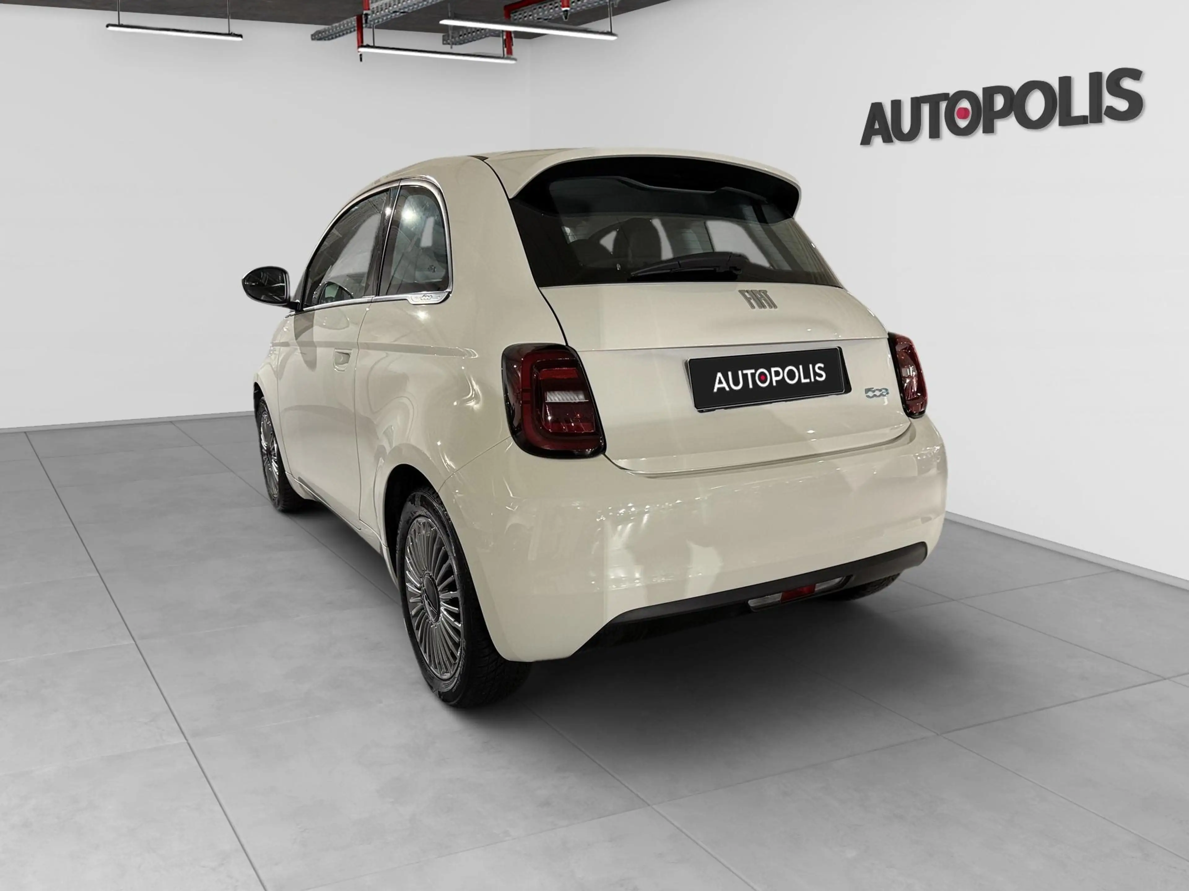 Fiat 500e 500e 42 kWh LIMO — photo 13