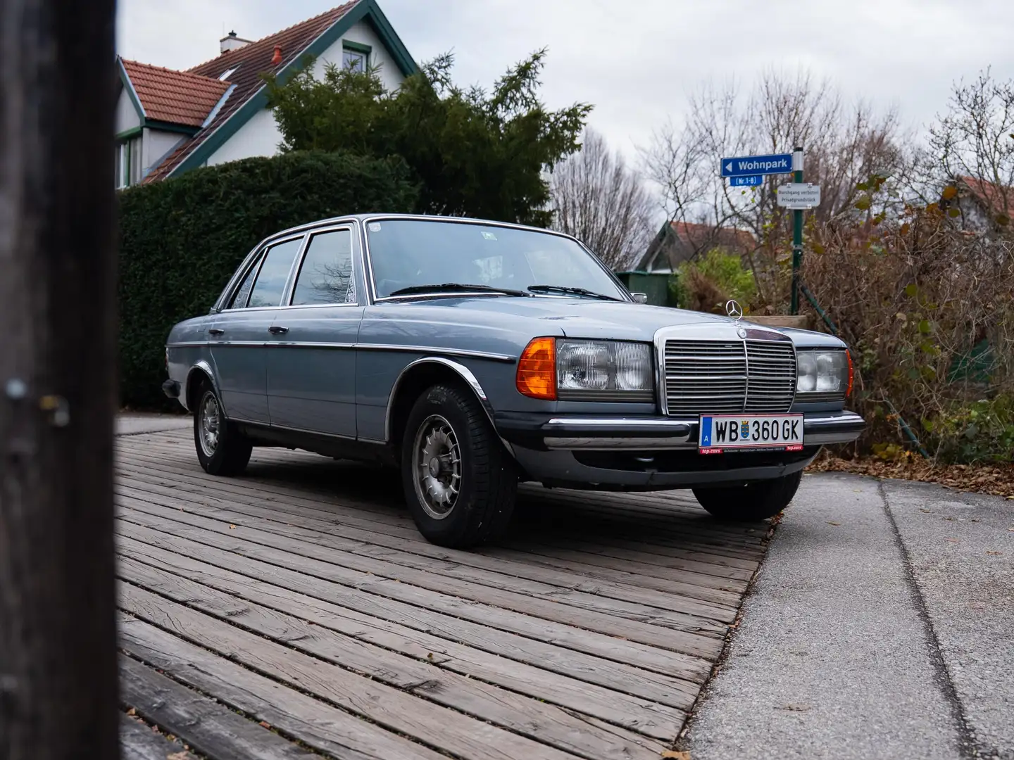 Mercedes-Benz E 230 230 E W123 Blau - 2