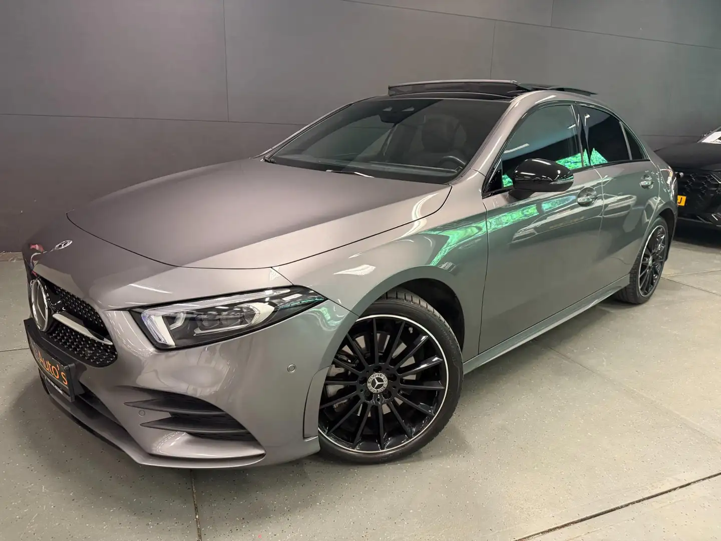 Mercedes-Benz A 250 e AMG Line PANO/SFEERVERL/V-COCKPIT/DAB/CARPLAY/CA Gris - 2