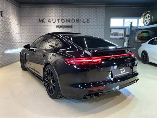 Porsche Panamera view 13