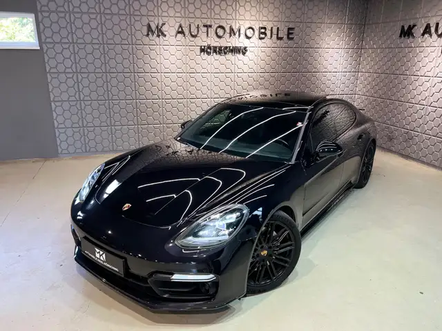 Porsche Panamera view 3