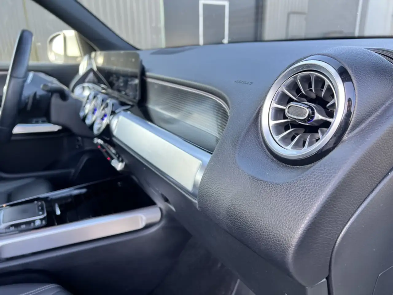 Mercedes-Benz EQB 250 Luxury Line 7 places 13