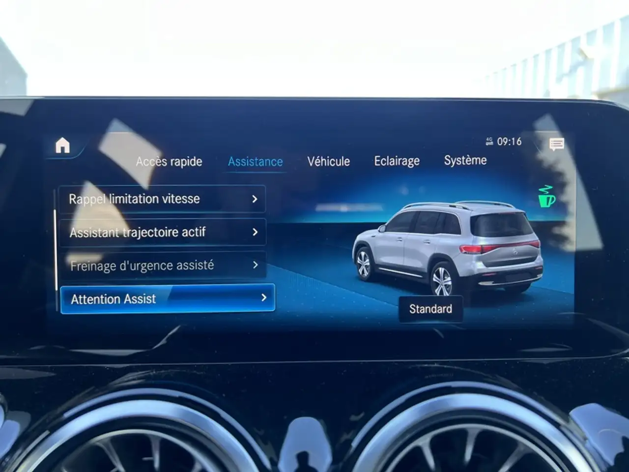 Mercedes-Benz EQB 250 Luxury Line 7 places 16