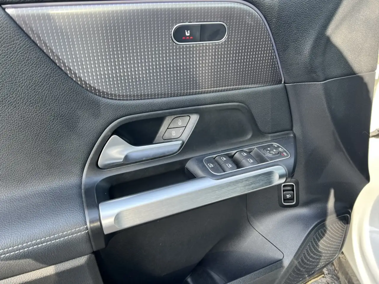 Mercedes-Benz EQB 250 Luxury Line 7 places 15