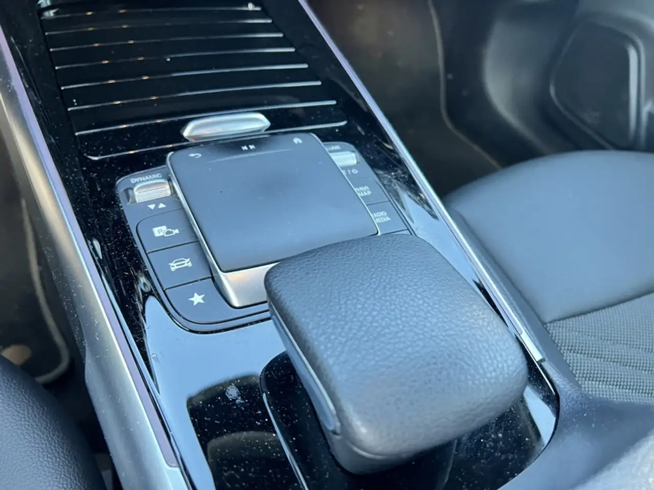 Mercedes-Benz EQB 250 Luxury Line 7 places 8