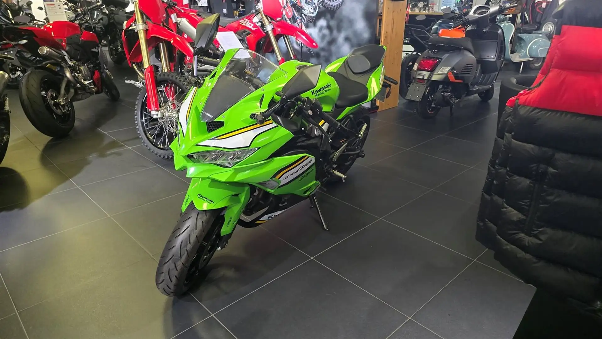 Kawasaki Ninja ZX-4RR SOFORT#2025 Зелёный - 1