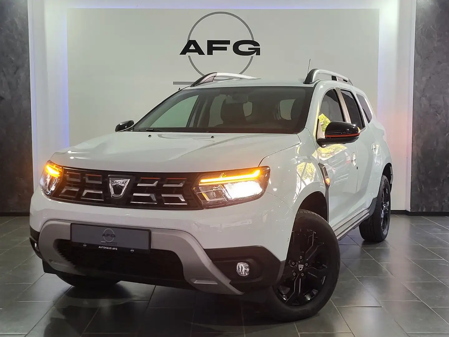Dacia Duster II Extreme*360° Kamera*SHZ Weiß - 1