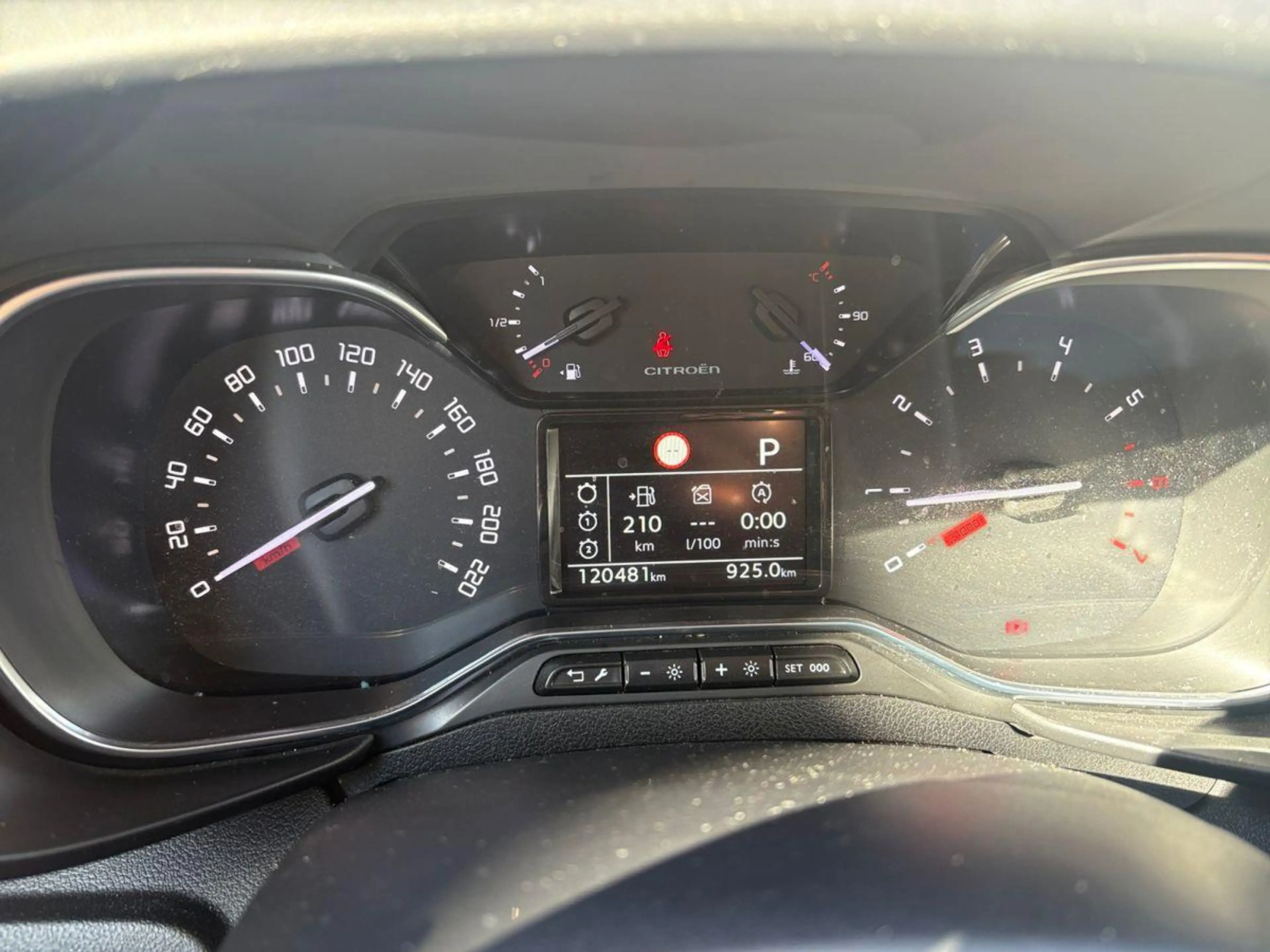 Citroen Berlingo Feel XL 1.5 Blue-HDI FAP Metallic — photo 8