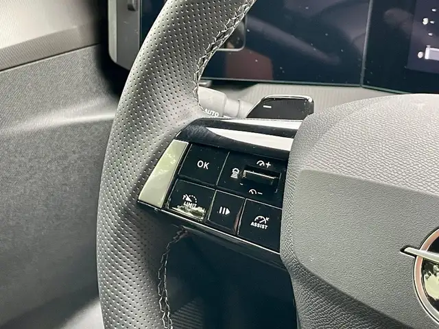 Opel Astra view 13