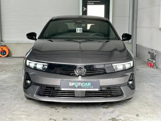 Opel Astra view 5